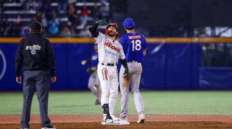 En la séptima entrada, Leo Heras pegó sencillo productor de dos carreras con las que México remontó el marcador. CORTESÍA/Charros de Jalisco