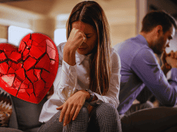 La constante abundancia de opciones disponibles hace que las personas se arrepientan de las elecciones realizadas, porque sienten que siempre pueden encontrar alguien mejor. ESPECIAL / CANVA