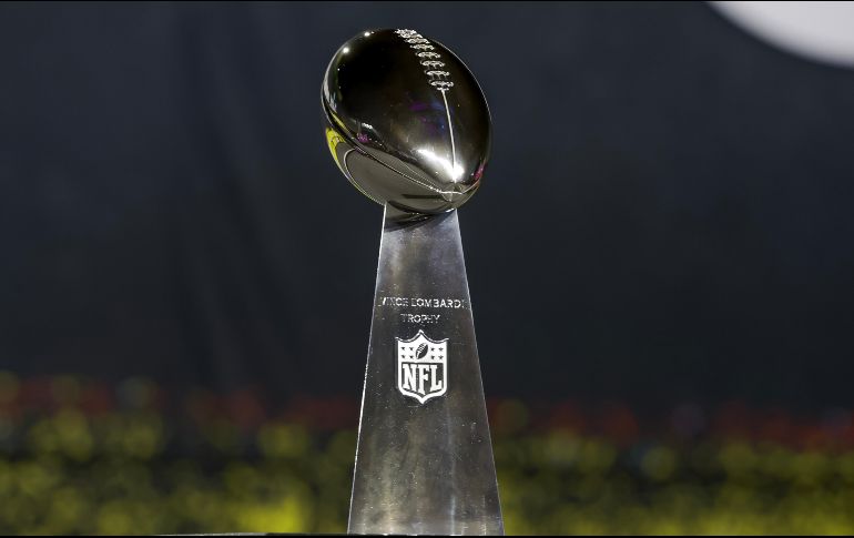 Los Patriots busca aumentar su legado en la era del Super Bowl, los Seahawks quieren la revancha después de 11 años. EFE/J. Mabanglo