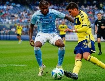 En el terreno de juego, Pérez destaca por su velocidad, desborde y habilidad en el mano a mano. AFP.