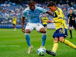 En el terreno de juego, Pérez destaca por su velocidad, desborde y habilidad en el mano a mano. AFP.