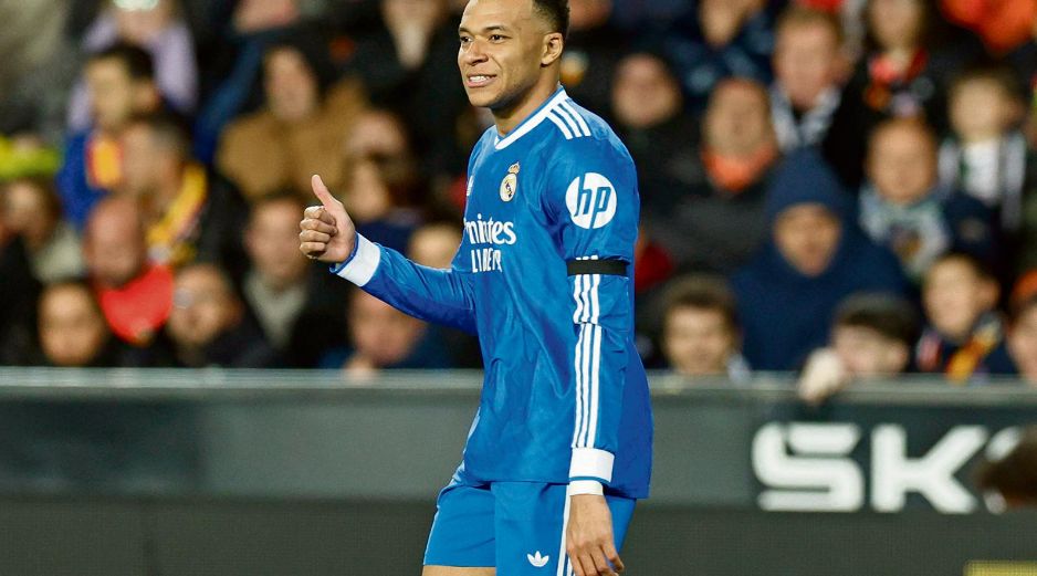 Kylian Mbappé lidera ampliamente la tabla de goleadores de la temporada con 22 tantos. EFE