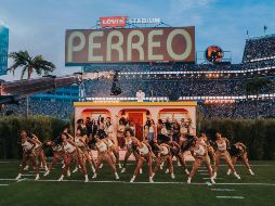 El espectáculo de Apple Music del cantante puertorriqueño sorprendió a todos los televidentes y asistentes en el Levi's Stadium en Santa Clara, California. EFE/Acoustyle