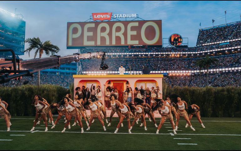 El espectáculo de Apple Music del cantante puertorriqueño sorprendió a todos los televidentes y asistentes en el Levi's Stadium en Santa Clara, California. EFE/Acoustyle