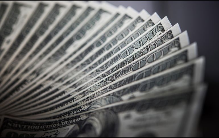 El dólar ha hilado dos sesiones consecutivas a la baja, y su comportamiento reciente refleja una volatilidad superior a la registrada durante el último año. FREEPIK