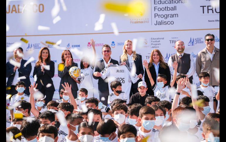 El programa, escuela de futbol, combina la práctica de este deporte con una metodología educativa de impacto social. CORTESÍA