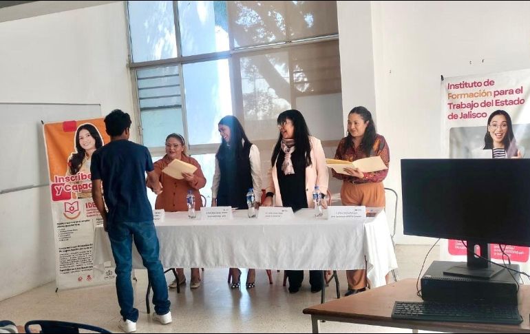 La capacitación es resultado del trabajo coordinado entre el IDEFT, el CECyTEJ y dependencias estatales. CORTESÍA