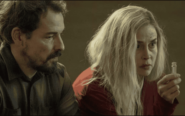 Unfamiliar concluye con un final abierto que deja claro que el relato no se ha agotado y que la posibilidad de una segunda temporada en Netflix permanece latente. ESPECIAL