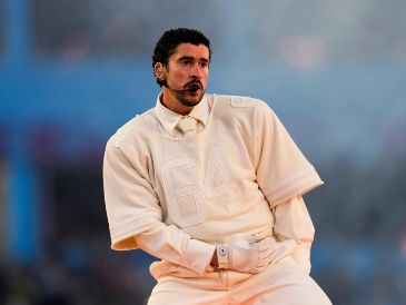 La FCC analiza denuncias por presuntas faltas a la moral en el espectáculo de Bad Bunny transmitido en televisión abierta. AP/ARCHIVO