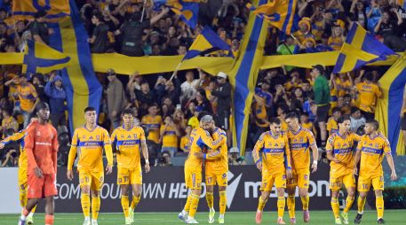 Rodrigo Aguirre hizo un doblete en su debut con los Tigres. EFE/M. Sierra