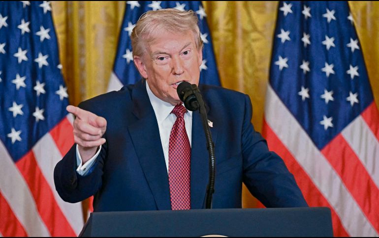 Donald Trump advirtió que los legisladores republicanos que votaron por esta medida podrían sufrir las consecuencias de su electorado en las intermedias. AFP