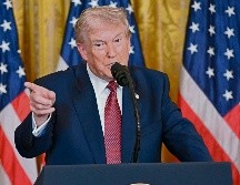 Donald Trump advirtió que los legisladores republicanos que votaron por esta medida podrían sufrir las consecuencias en las intermedias. AFP