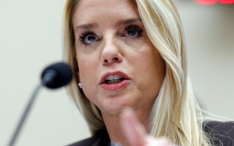  Bondi respondió de manera directa a los señalamientos sobre el manejo del caso Epstein. EFE/ARCHIVO &nbsp;