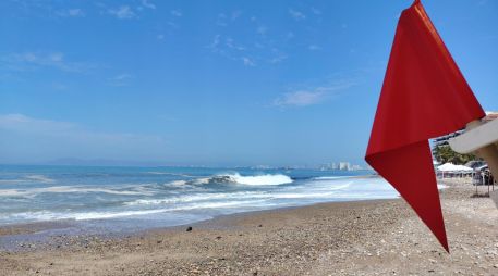 Así se encuentran las playas de Puerto Vallarta este jueves 12 de febrero de 2026. ESPECIAL / FACEBOOK Protección Civil y Bomberos Puerto Vallarta