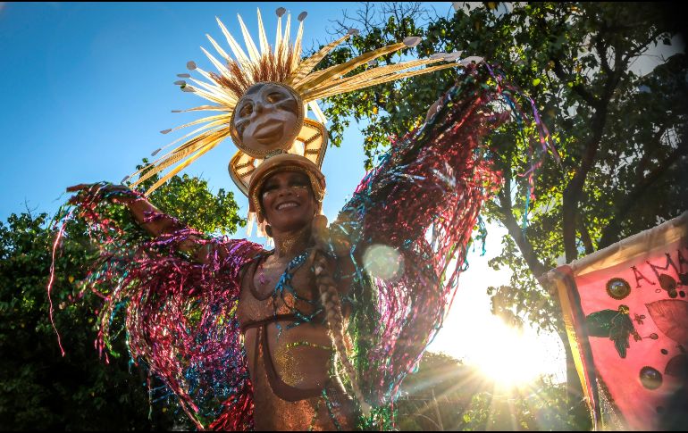 Lo que empezó siendo un acto de rebeldía contra los estigmas hoy es una celebración en la que participan los vecinos del barrio de Engenho de Dentro. EFE/A. Coelho