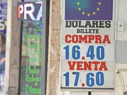 Debilidad del dólar impulsa al peso