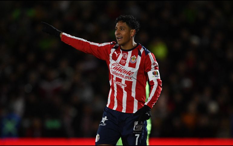 La pérdida del defensa de Chivas en los siguientes encuentros será trascendente si Gabriel Milito no encuentra —a quemarropa— una sustitución efectiva. Imago7 / ARCHIVO