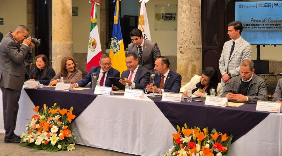 El presidente del Poder Judicial del Estado destacó que en la actualidad se imparten más programas académicos para mejorar la capacitación del personal que imparte justicia. EL INFORMADOR / ARCHIVO