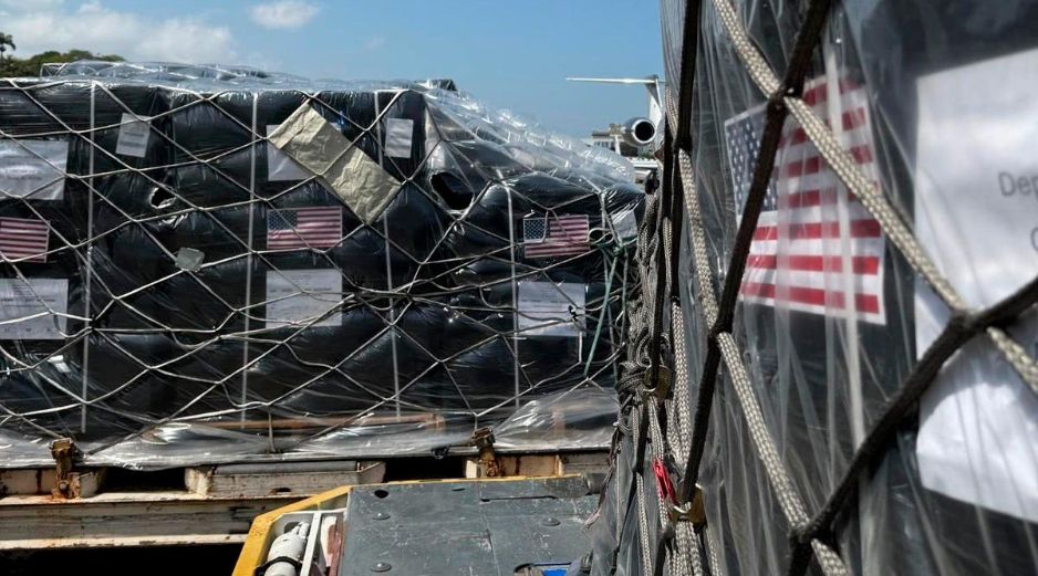 La diplomática no detalló qué tipos de medicamentos llegaron al país. EFE/ @usembassyve