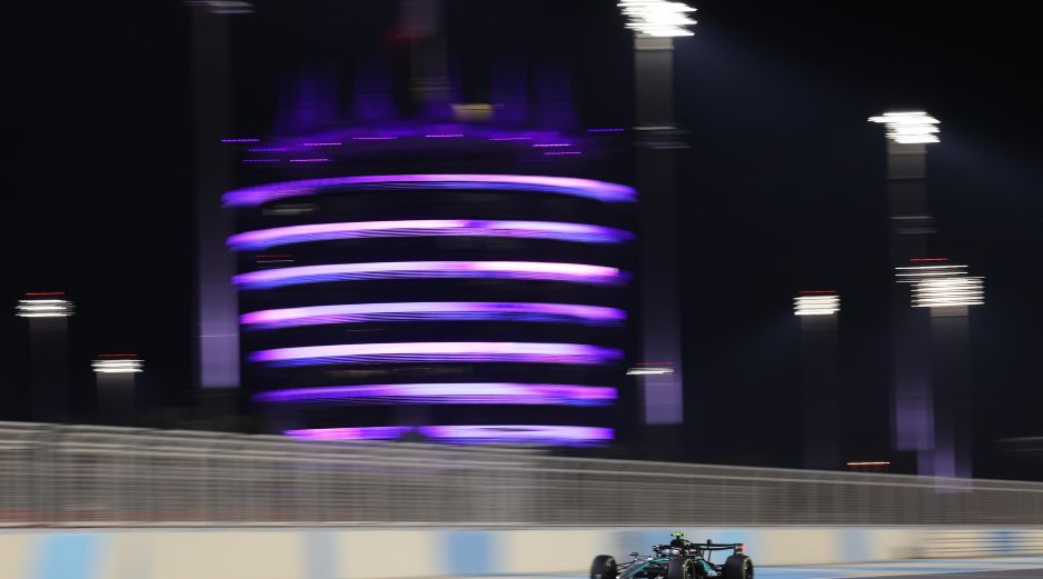 George Russell y Andrea Kimi Antonelli dieron las vueltas más rápidas este viernes. EFE / A. Haider