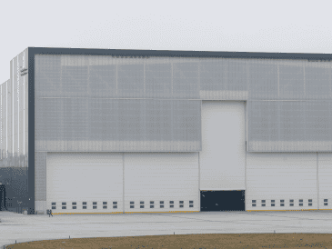 También en otras ciudades estadounidenses ICE ha adquirido más almacenes con el mismo fin. CANVA