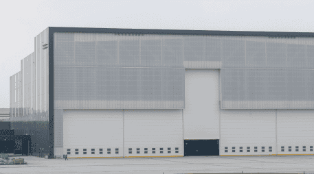 También en otras ciudades estadounidenses ICE ha adquirido más almacenes con el mismo fin. CANVA