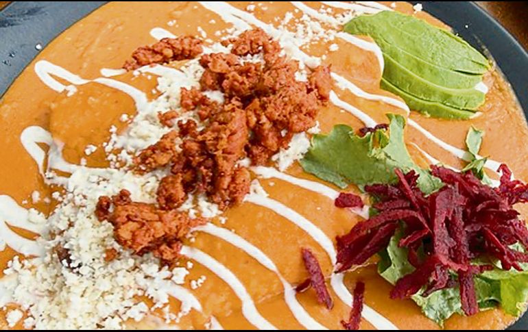 Enfrijoladas La Flor, la especialidad de la casa. ESPECIAL