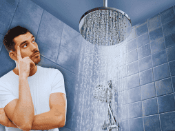 Piden reducir el uso de combustibles en casa, acortando el tiempo de ducha a un máximo de cinco minutos. ESPECIAL / CANVA