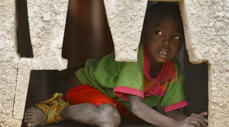 Los niños no sólo están hambrientos. Casi la mitad de los de Al Tina han enfermado en las últimas dos semanas, sufriendo fiebre, diarrea o infecciones respiratorias. EFE/ARCHIVO