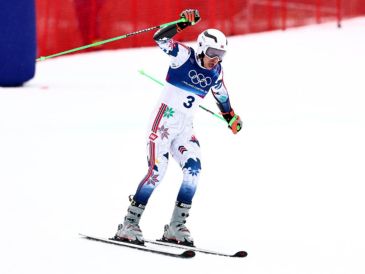 Pinheiro baila samba en la gélida Bormio y Brasil festeja su primer oro olímpico invernal. EDE / EPA /ANNA SZILAGYI