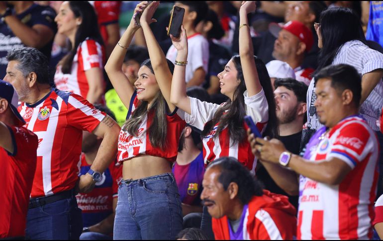 Fotografía de la afición de Chivas durante el partido correspondiente a la jornada 5 del torneo Clausura 2026 de la Liga MX. IMAGO 7