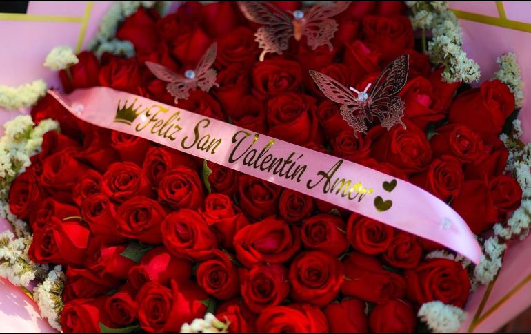 Las rosas son la flor preferida de los compradores. EL INFORMADOR / A. Navarro