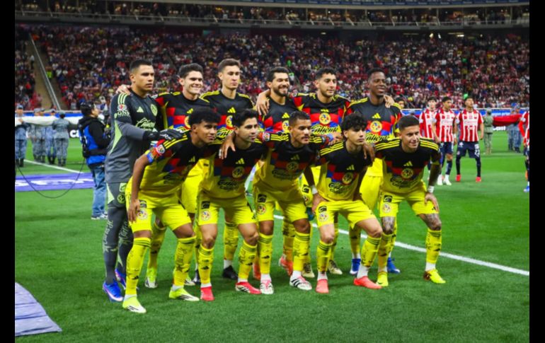 Afición, intensidad y rivalidad al máximo durante el Clásico Nacional entre Chivas y América. EL INFORMADOR/J.ACOSTA