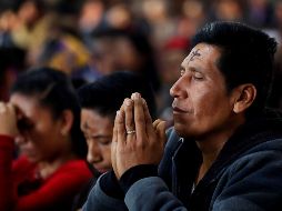 La ceniza que se utiliza en esta celebración no es cualquier polvo; proviene de las palmas bendecidas durante el Domingo de Ramos del año anterior. EFE/ ARCHIVO