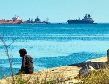 Dos barcos de la Armada de México cargados con alimentos y productos de aseo atracaron el jueves en el Puerto de La Habana. EFE