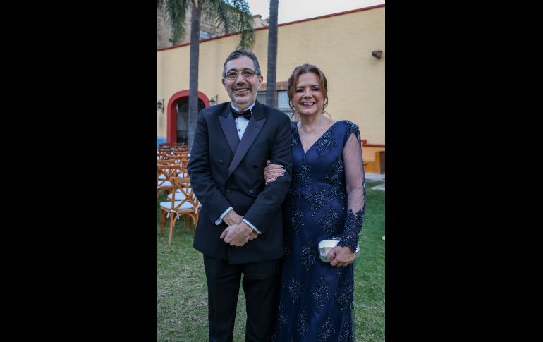 Oscar De Aguinaga, Gaby Lozano. GENTE BIEN JALISCO / M TEJEDA