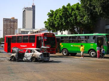 El Gobierno del Estado recomienda no acercarse a puntos con bloqueos o vehículos incendiados. EL INFORMADOR/ J. Acosta