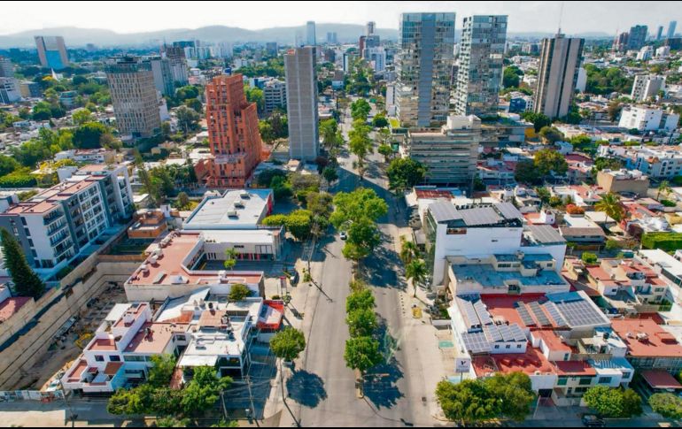 Calles vacías, comercios cerrados y transporte suspendido marcaron la jornada tras el operativo federal. EL INFORMADOR/ A. Navarro