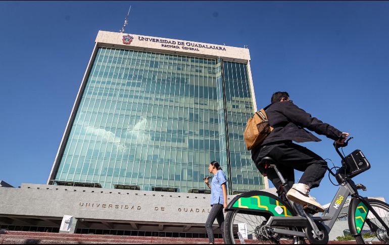 La UdeG no brindó una fecha tentativa para el regreso a la presencialidad, pues afirmó que mantendrá la comunicación con autoridades y planteles de toda la Red Universitaria. EL INFORMADOR / ARCHIVO
