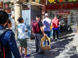 Fueron contados los comercios que levantaron la cortina ayer. Por ello, la mayoría tuvo una alta demanda en sus productos y servicios. EL INFORMADOR/A. Navarro