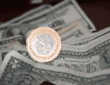 Durante la última semana, el billete verde acumula una caída del 0.22%, y en el balance anual su depreciación alcanza el 14.4%. CANVA