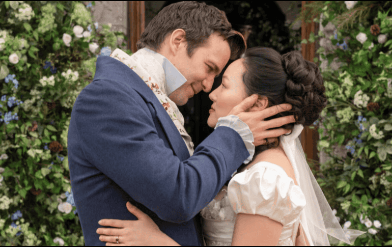 La showrunner Jess Brownell ofreció otra pista durante el estreno en París. En una entrevista con Deadline, mostró dos pañuelos con las iniciales “E” y “F”, reforzando que ambas tendrán su propia entrega. ESPECIAL/NETFLIX