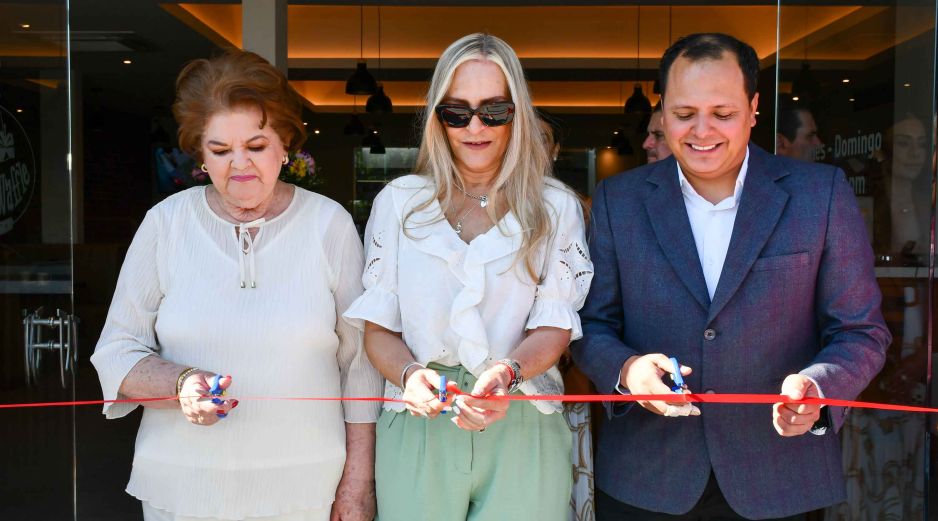 Leticia Monroy, Susana Camanales y Misael Simón. GENTE BIEN JALISCO / M. Rached