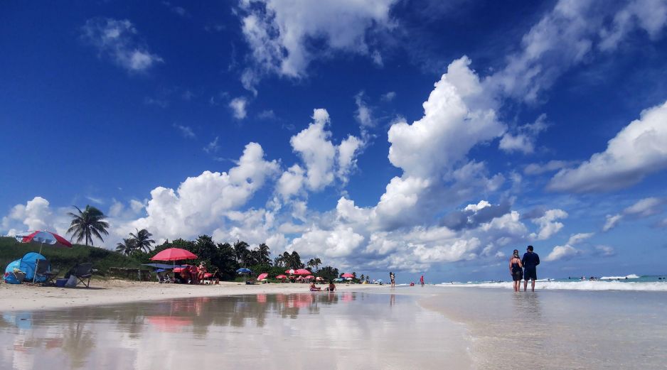 Sayulita enamora al instante con la frescura de sus vientos y lo colorido de sus aguas. EFE/ARCHIVO