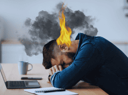 En un ambiente laboral tóxico, no hay trabajo en equipo y, cuando algo sale mal, se busca un culpable, no una solución. ESPECIAL / CANVA