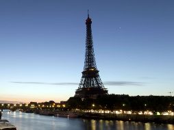 Torre Eiffel: mirar París desde su corazón de hierro