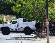 Ángel, vecino de la colonia San Andrés, prefirió hacer compras para dos días y resguardarse en casa. EL INFORMADOR / J. ACOSTA