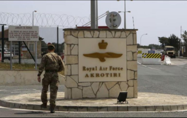 Varias explosiones se han registrado al filo de la medianoche en la base de Akrotiri, que el ejército británico tiene en Limassol (Chipre), sin que se tenga constancia hasta el momento de víctimas, según recogen varios medios británicos. AP / ARCHIVO
