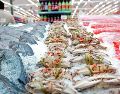 Walmart tiene descuentos en variedad de camarones, mojarra y salmón. EL INFORMADOR/Archivo