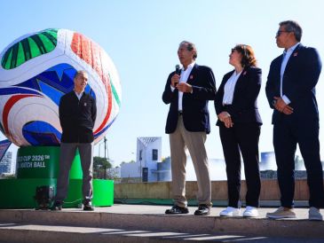 La exposición ofrece a los asistentes un viaje visual por la evolución del torneo de la FIFA y su impacto cultural. EL INFORMADOR / J. Acosta